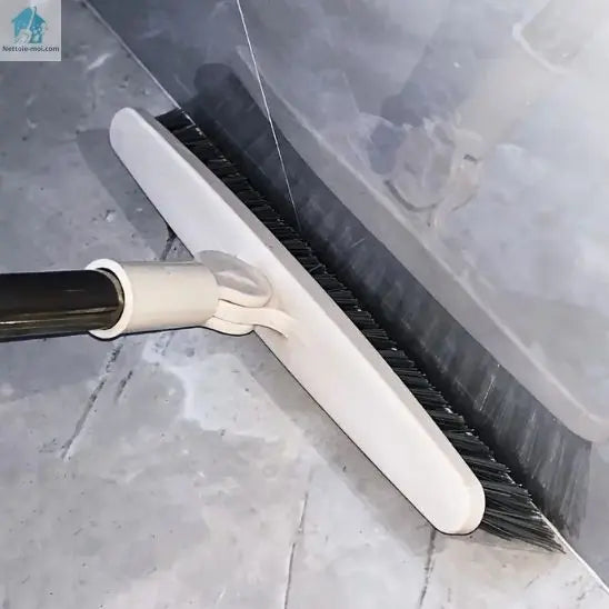 Balai brosse Carrelage coins douche