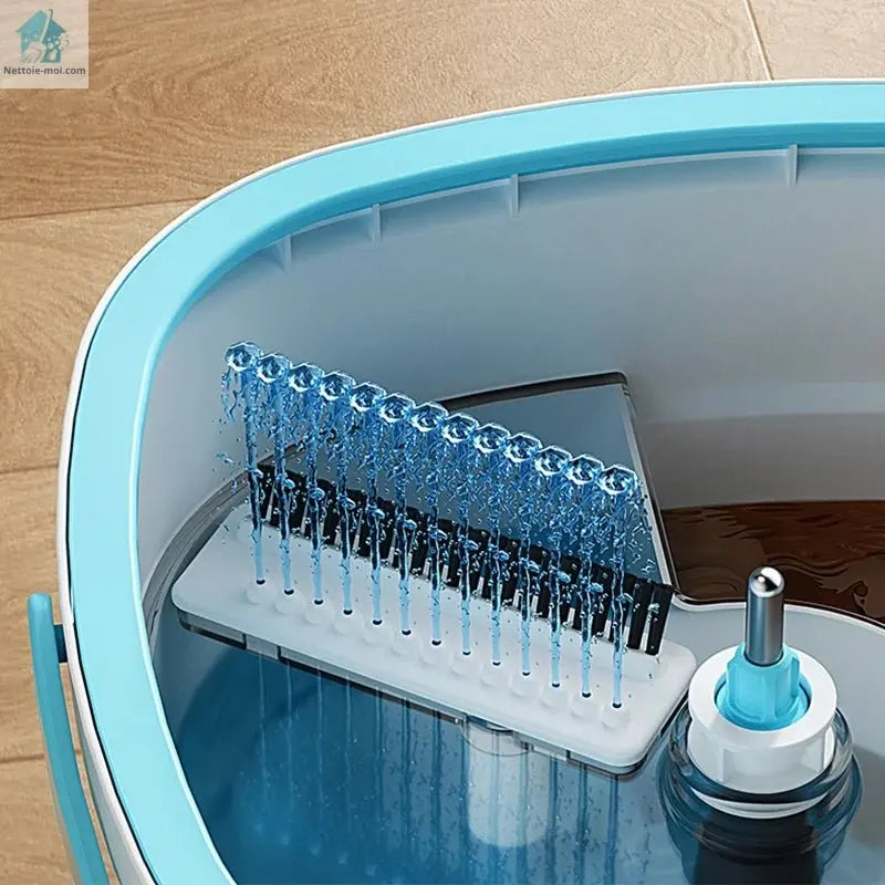 Balai microfibre serpillère jet deau