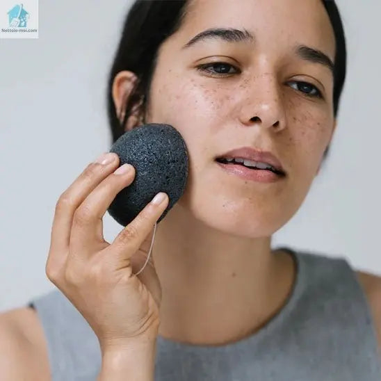 Éponge en konjac noir